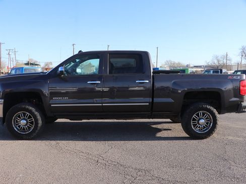 Used 2015 Chevrolet Silverado 2500 LTZ w/ LTZ Plus Package image 4