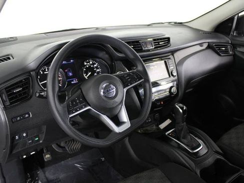 Certified 2020 Nissan Rogue Sport SV FWD image 18