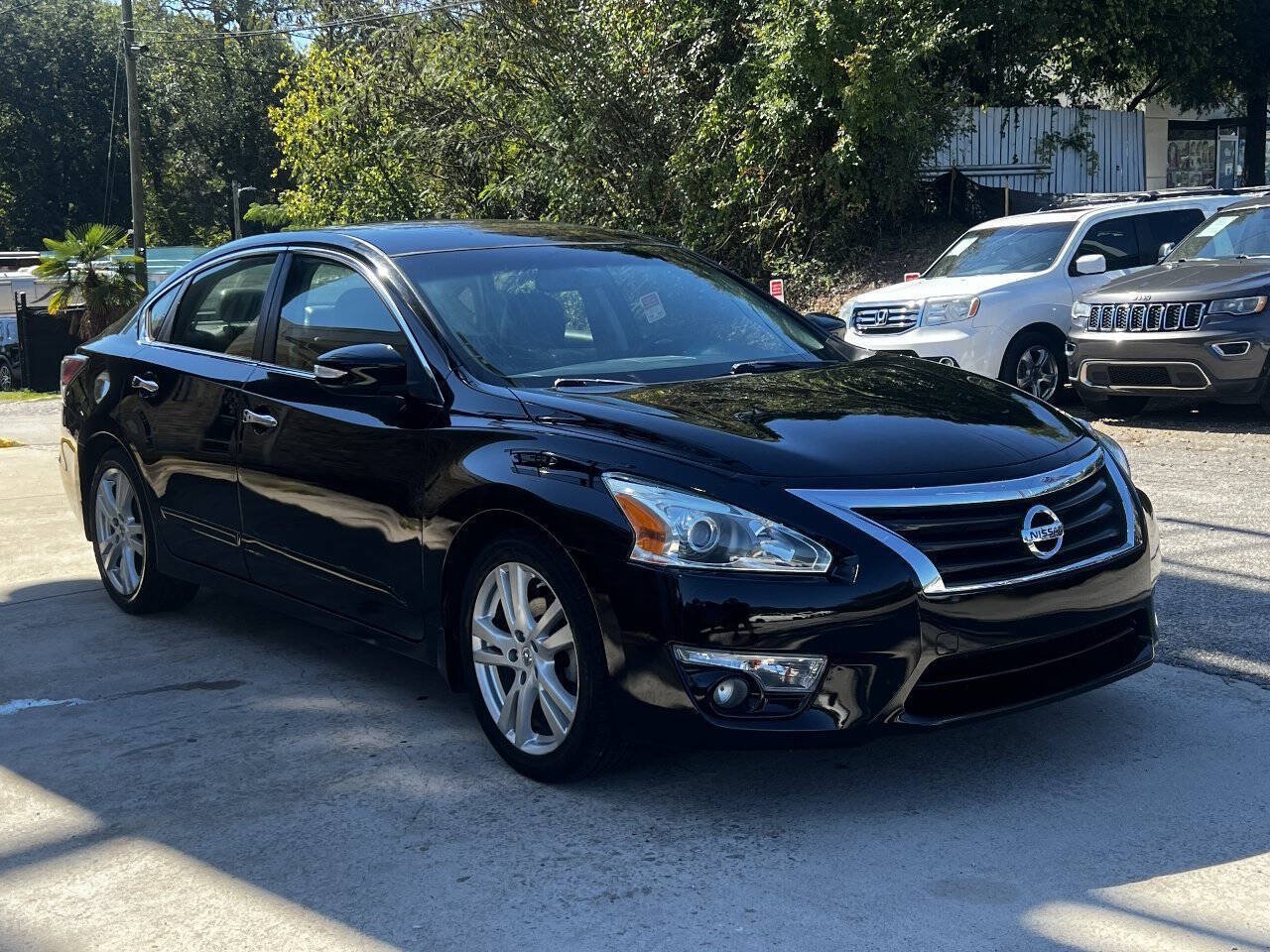 Used 2015 Nissan Altima 3.5 SL FWD image 8
