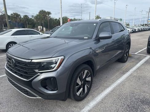 Used 2024 Volkswagen Atlas Cross Sport SE FWD image 1