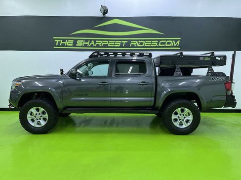 Used 2019 Toyota Tacoma SR5 AWD/4WD image 6