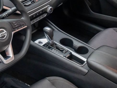 Used 2020 Nissan Altima 2.5 S image 11