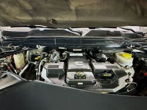 Used 2019 RAM 2500 Big Horn image 28