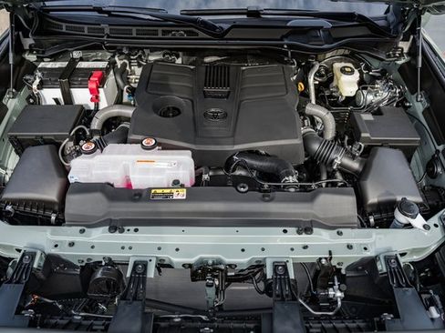 New 2026 Toyota Tundra SR5 image 18