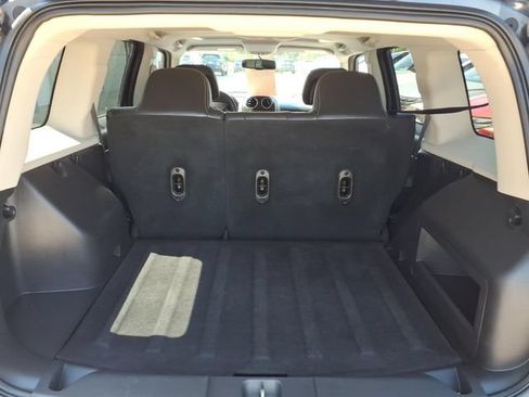 Used 2017 Jeep Patriot 4WD image 7