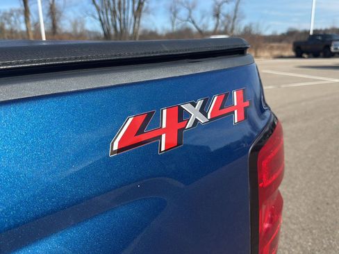 Used 2018 Chevrolet Silverado 1500 LT w/ All Star Edition image 10