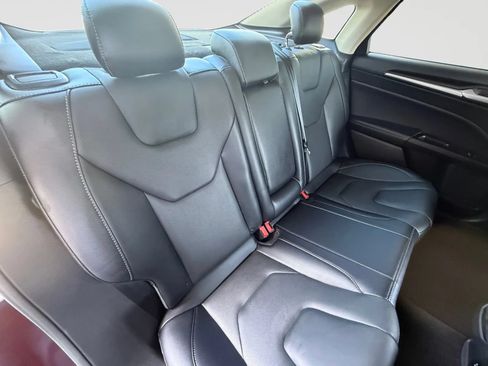 Used 2017 Ford Fusion Titanium FWD image 18