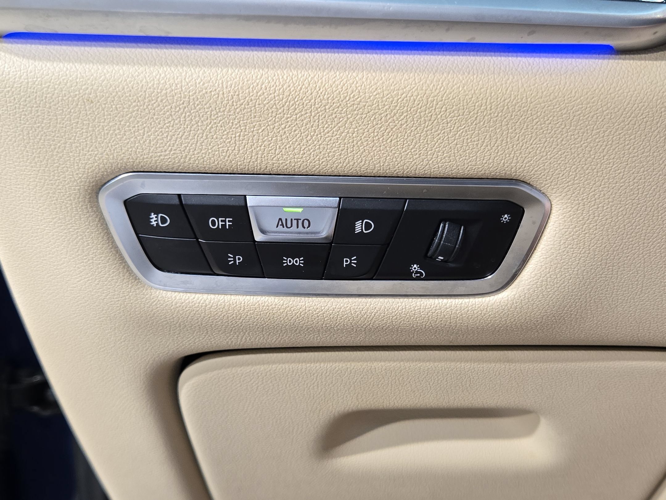 Used 2019 BMW X7 xDrive40i w/ Premium Package AWD/4WD image 26