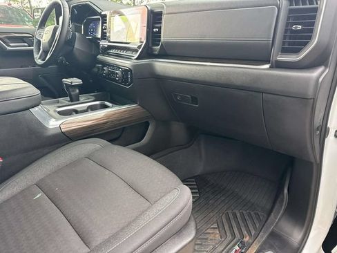 Used 2025 Chevrolet Silverado 1500 LT AWD/4WD image 19