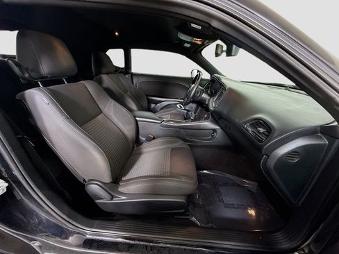 Used 2018 Dodge Challenger SXT w/ Blacktop Package image 27