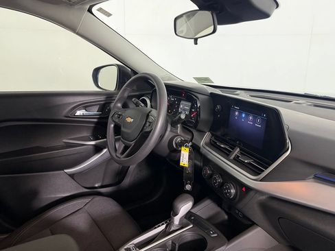 Used 2024 Chevrolet Trax LS w/ Driver Confidence Package FWD image 31