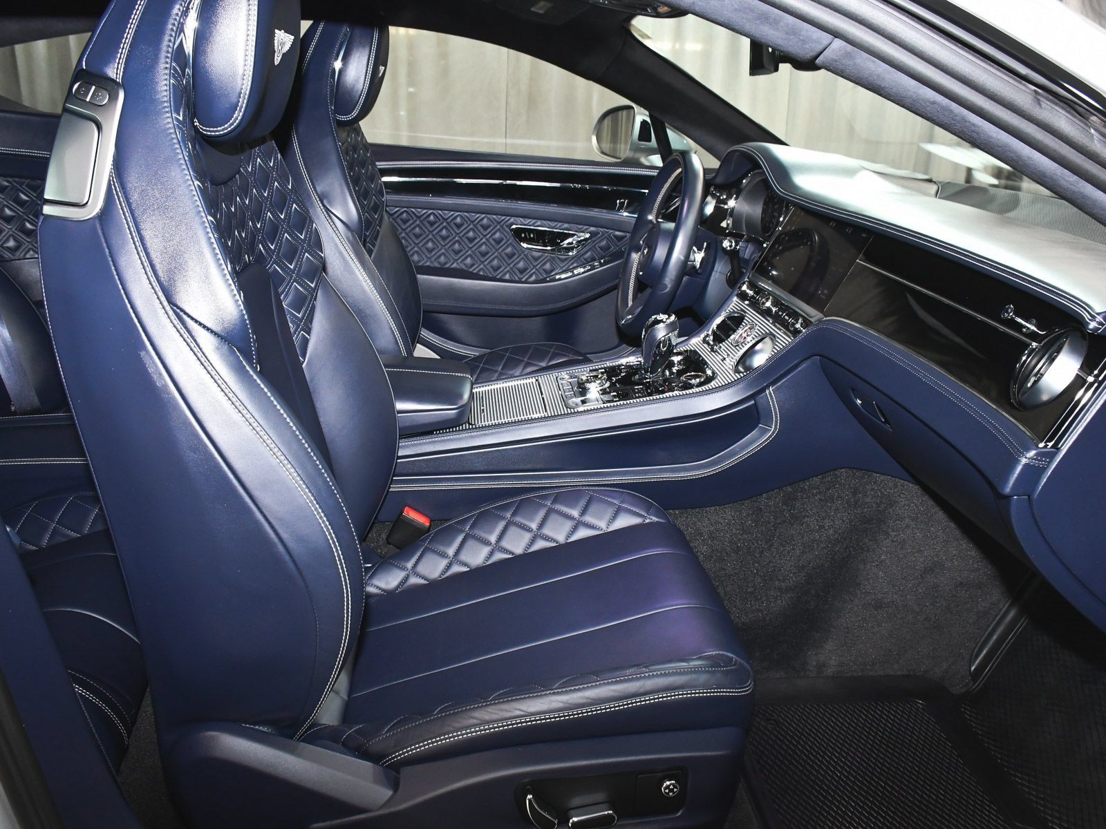 Used 2022 Bentley Continental GT AWD/4WD image 53