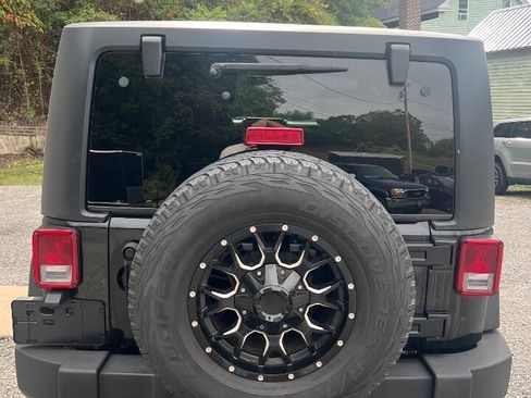 Used 2010 Jeep Wrangler Sport image 7