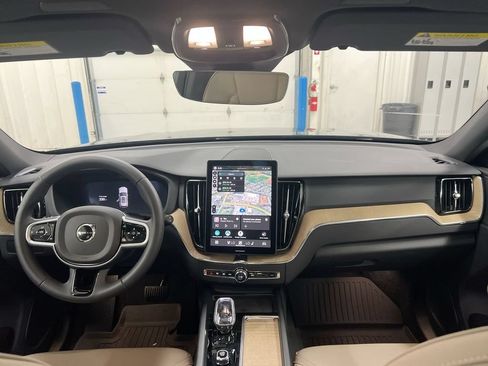 Used 2026 Volvo XC60 B5 Plus AWD/4WD image 10