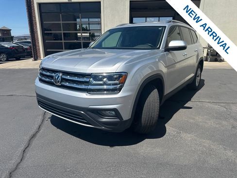 Used 2019 Volkswagen Atlas SE w/ Towing Package AWD/4WD image 3