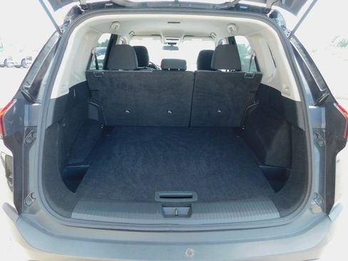 Used 2023 Nissan Rogue SV image 27