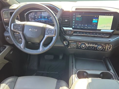 Certified 2025 Chevrolet Silverado 2500 ZR2 w/ Technology Package AWD/4WD image 11