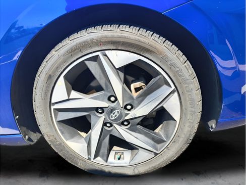 Used 2023 Hyundai Elantra Limited FWD image 13