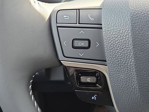 New 2026 Toyota Camry SE image 12