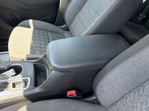 Used 2023 Chevrolet Equinox LT FWD image 27