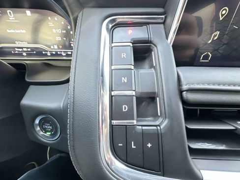 Used 2024 GMC Yukon XL SLE w/ Gmc Pro Safety Plus Package image 16