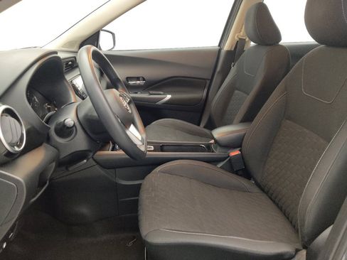 Used 2023 Nissan Kicks SV FWD image 17