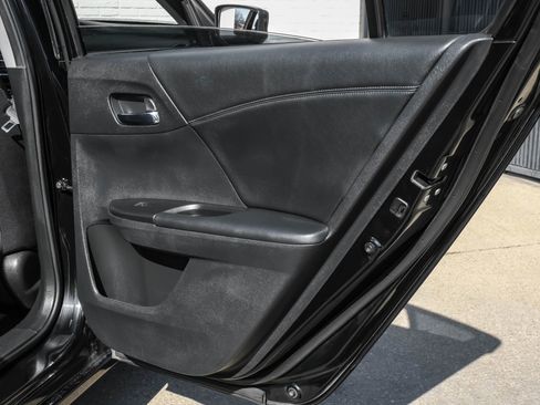 Used 2015 Honda Accord Sport image 41