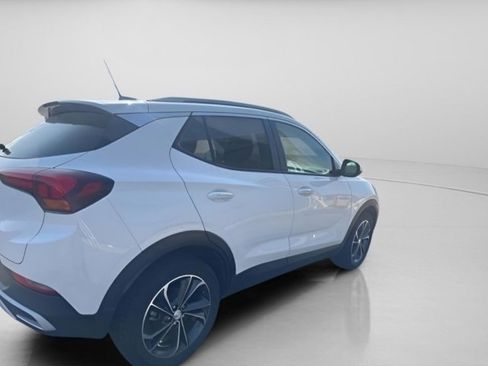 Used 2022 Buick Encore GX Select image 3