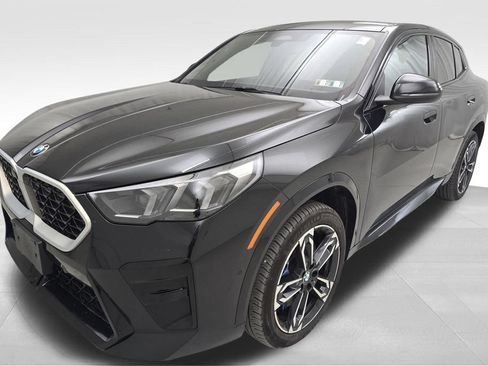 Used 2025 BMW X2 xDrive28i w/ M Sport Package AWD/4WD image 6