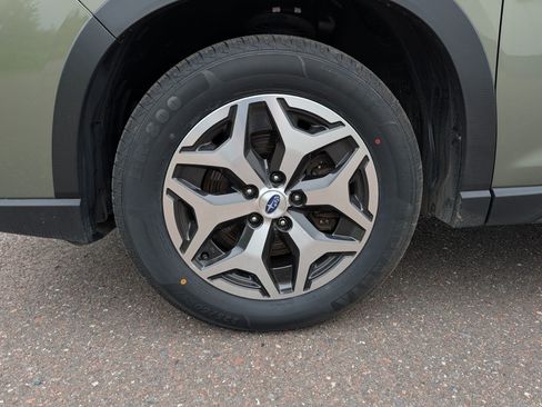Used 2021 Subaru Forester Premium AWD/4WD image 15