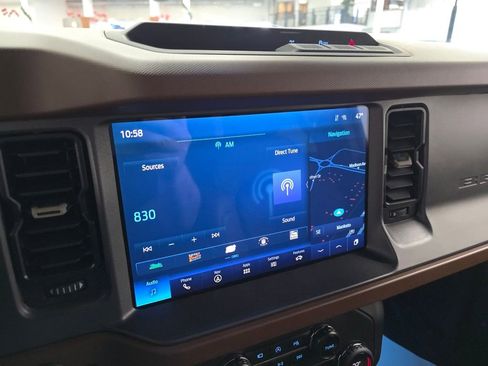 Used 2024 Ford Bronco Outer Banks image 18