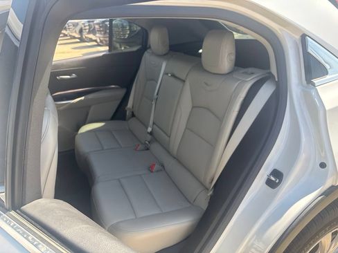 Used 2022 Cadillac XT4 Luxury AWD/4WD image 22