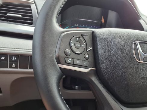 Used 2023 Honda Odyssey EX-L image 19