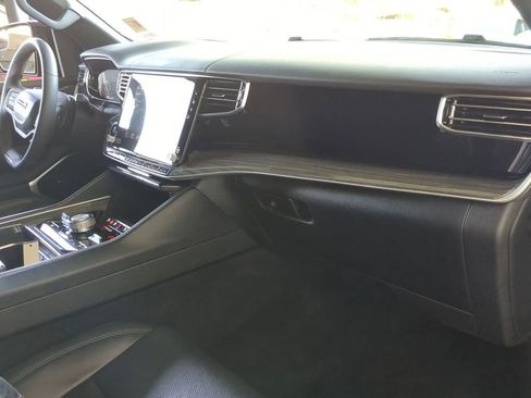 Used 2022 Jeep Wagoneer Series III w/ Premium Group I image 21