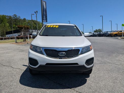 Used 2011 Kia Sorento LX image 2