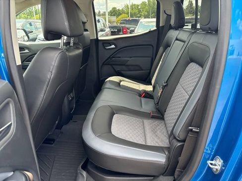 Used 2022 Chevrolet Colorado Z71 w/ Safety Package AWD/4WD image 30