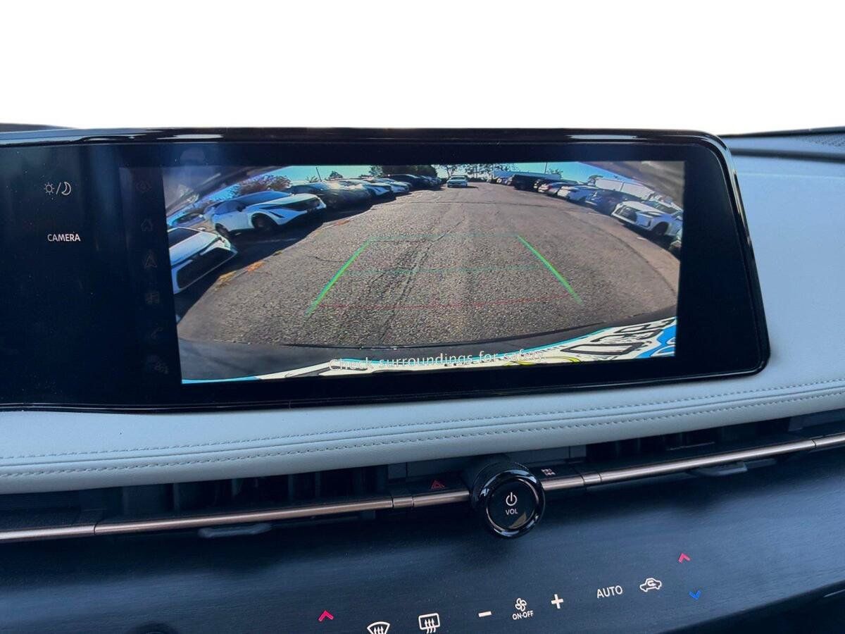 Used 2024 Nissan Ariya AWD image 20