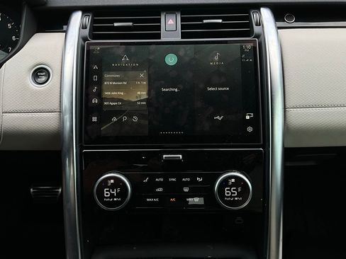 Used 2022 Land Rover Discovery S R-Dynamic image 30