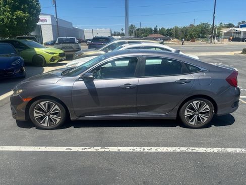 Used 2016 Honda Civic EX-T image 2