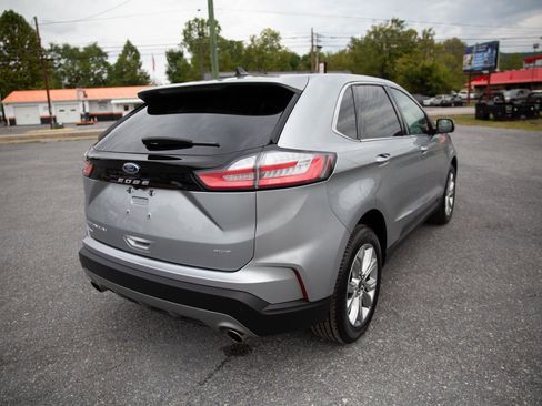 Used 2024 Ford Edge Titanium image 3