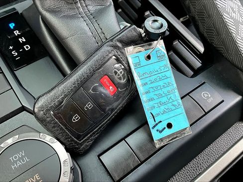 Used 2024 Toyota Tacoma TRD Sport w/ TRD Sport Upgrade Package image 14