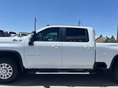 Used 2024 Chevrolet Silverado 2500 LT AWD/4WD image 8