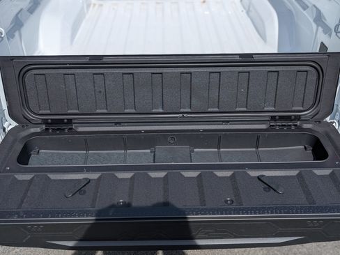 New 2025 Chevrolet Colorado W/T w/ WT Custom Package image 30