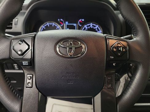 Used 2022 Toyota 4Runner TRD Off-Road Premium image 17