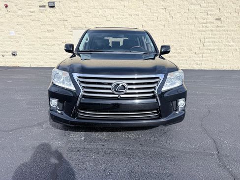Used 2013 Lexus LX 570 4WD w/ Luxury Pkg image 8