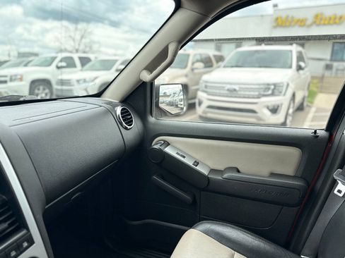 Used 2007 Ford Explorer XLT AWD/4WD image 38
