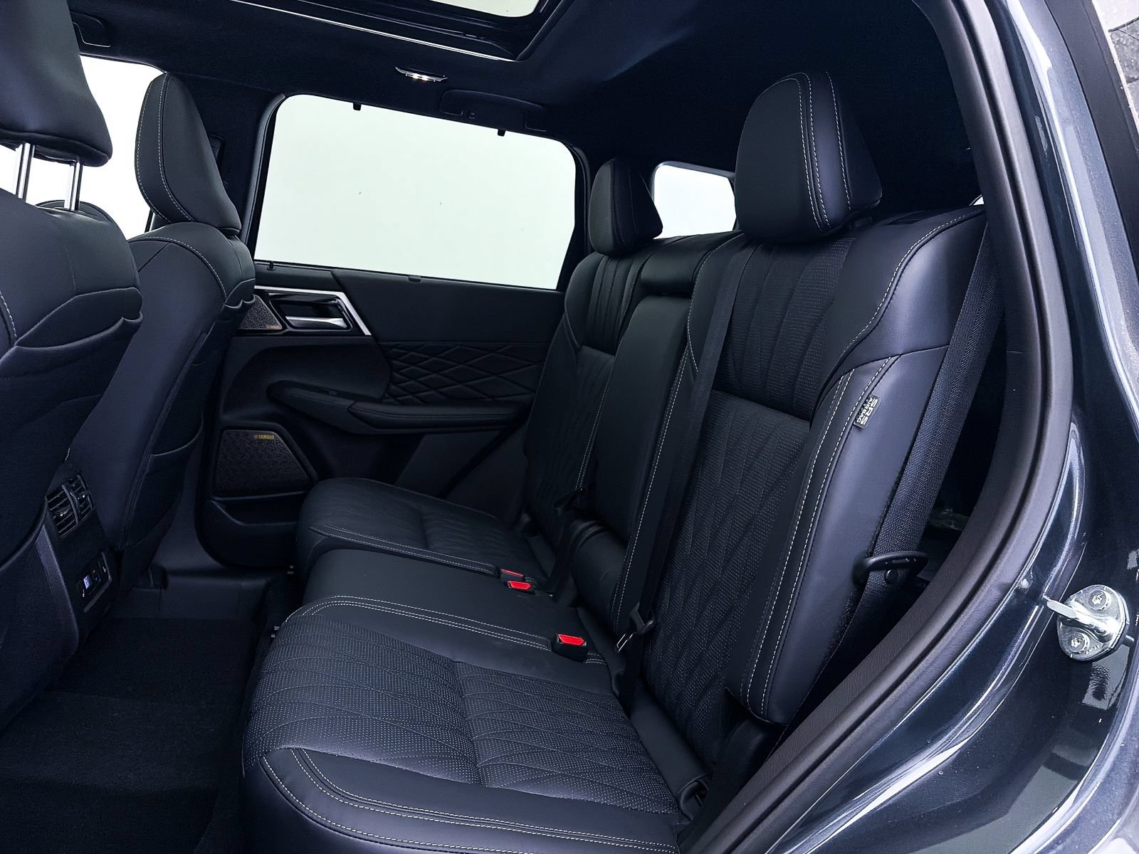 Used 2026 Mitsubishi Outlander SEL Black Edition FWD image 28