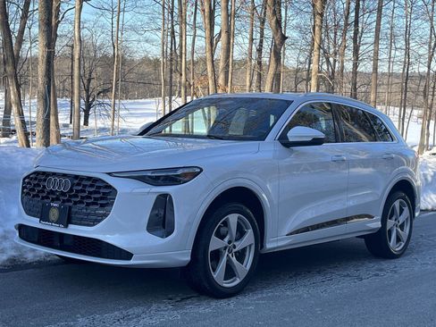 Used 2025 Audi Q5 Premium Plus w/ Premium Plus image 19