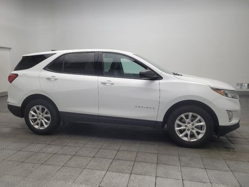 Used 2019 Chevrolet Equinox LS FWD image 11