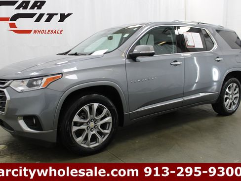 Used 2021 Chevrolet Traverse Premier w/ LPO, Cargo Package image 1